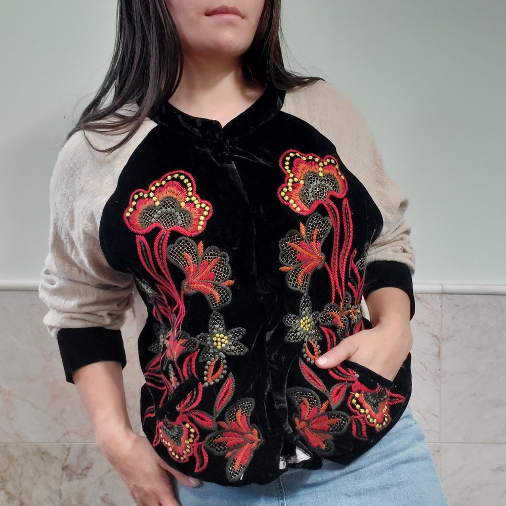 Gimmicks Floral Velvet Embroidery Bomber Jacket Size Large - Picture 15 of 16